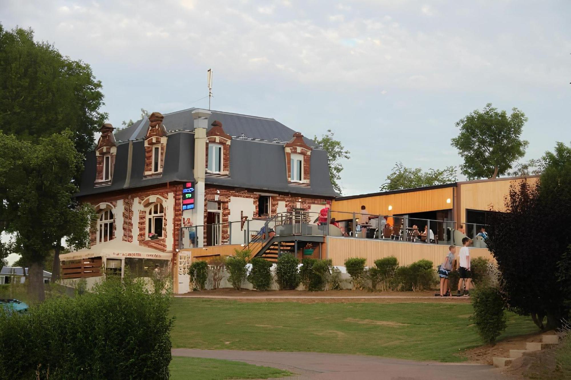 Mobilhome 4 Pers - 2 Ch - Centre Aquatique